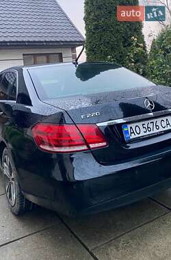 Седан Mercedes-Benz E-Class 2013 в 