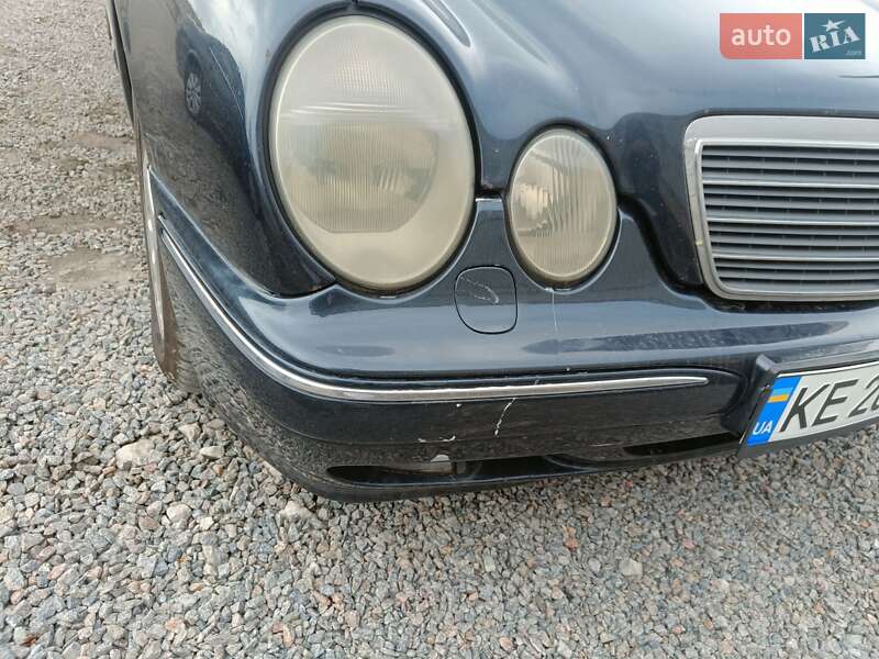 Седан Mercedes-Benz E-Class 2001 в Кривом Роге