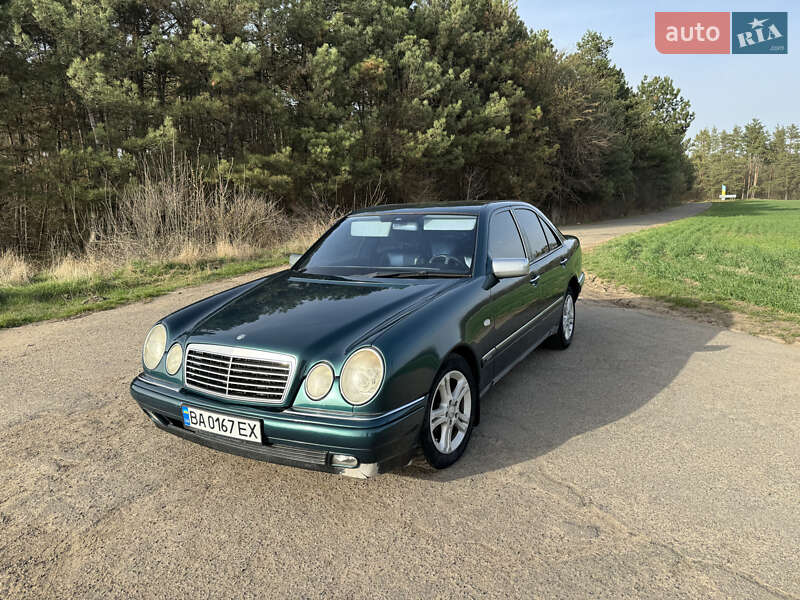 Седан Mercedes-Benz E-Class 1997 в Гайвороне