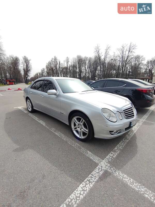 Седан Mercedes-Benz E-Class 2006 в Харькове