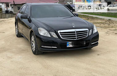 Седан Mercedes-Benz E-Class 2012 в Кременце