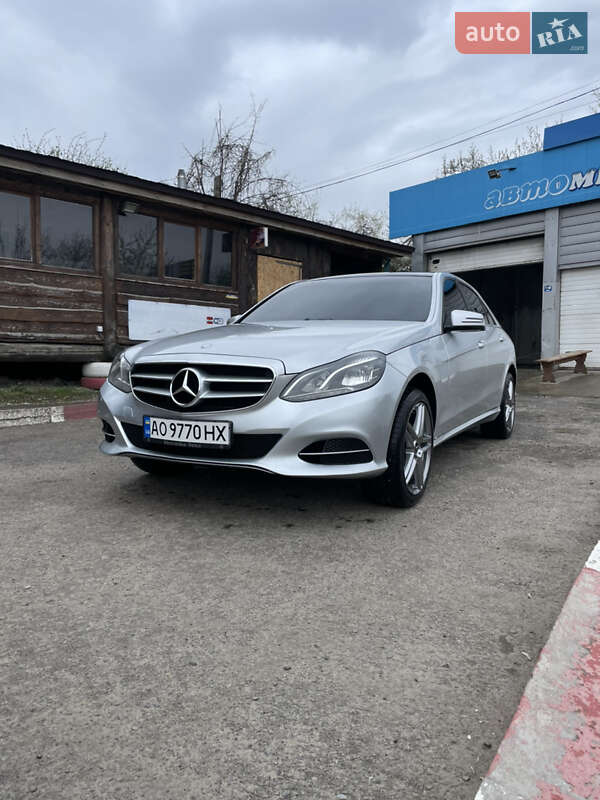 Седан Mercedes-Benz E-Class 2013 в Тячеве