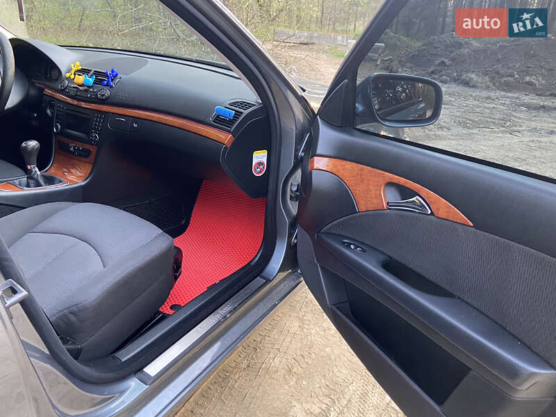 Універсал Mercedes-Benz E-Class 2008 в Новояворівську
