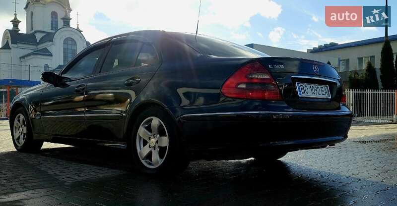 Седан Mercedes-Benz E-Class 2003 в Тернополе