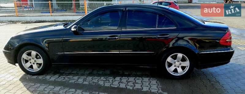 Седан Mercedes-Benz E-Class 2003 в Тернополе