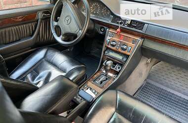 Купе Mercedes-Benz E-Class 1995 в Киеве