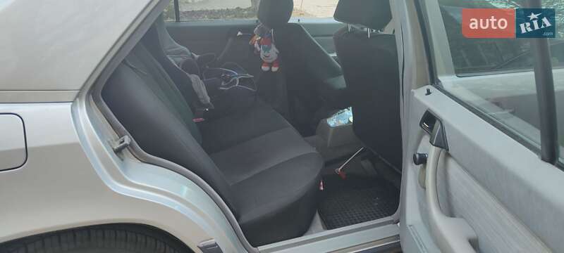 Седан Mercedes-Benz E-Class 1989 в Теплодаре