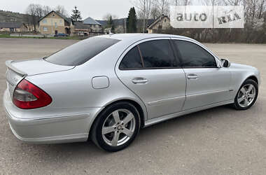Седан Mercedes-Benz E-Class 2008 в 