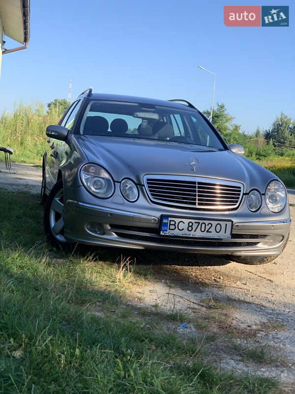 Універсал Mercedes-Benz E-Class 2004 в Яворові