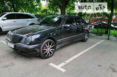 Седан Mercedes-Benz E-Class 2001 в Одессе