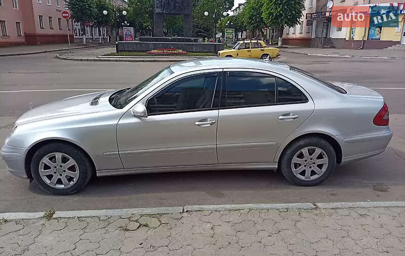 Седан Mercedes-Benz E-Class 2006 в Нововолынске