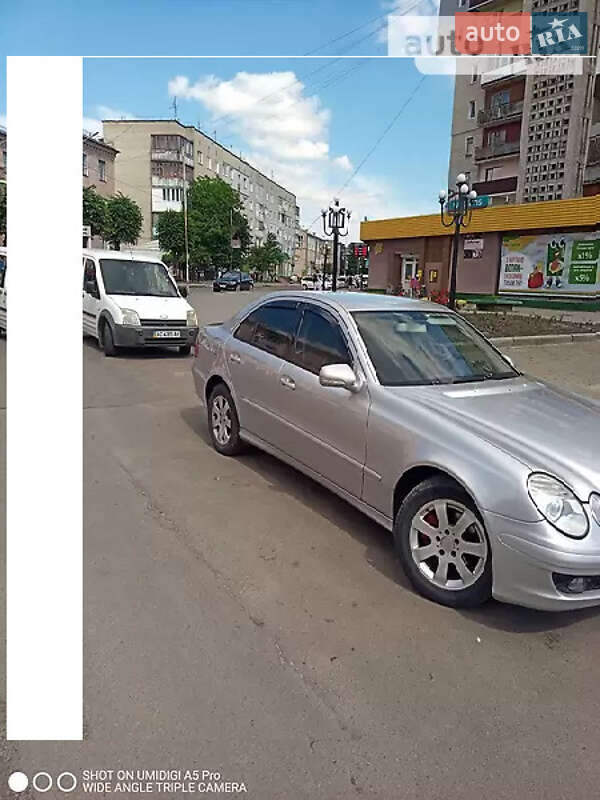 Седан Mercedes-Benz E-Class 2006 в Нововолынске