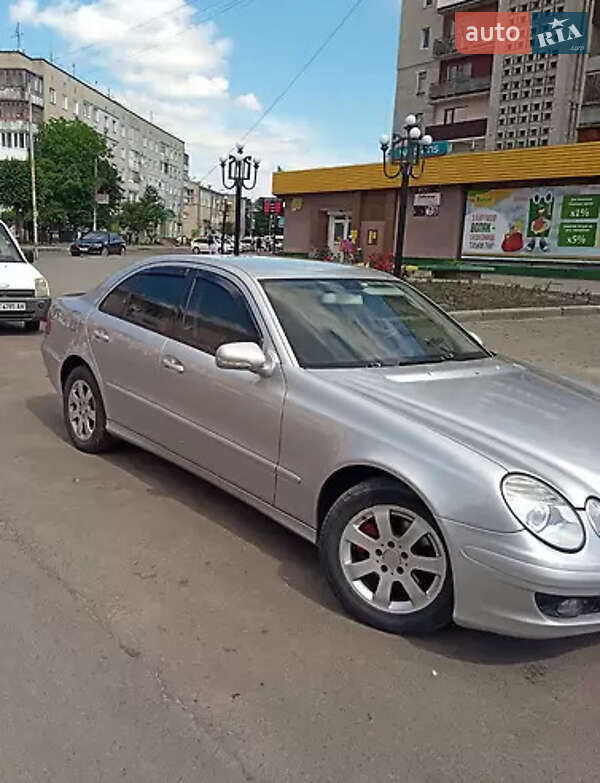 Седан Mercedes-Benz E-Class 2006 в Нововолынске