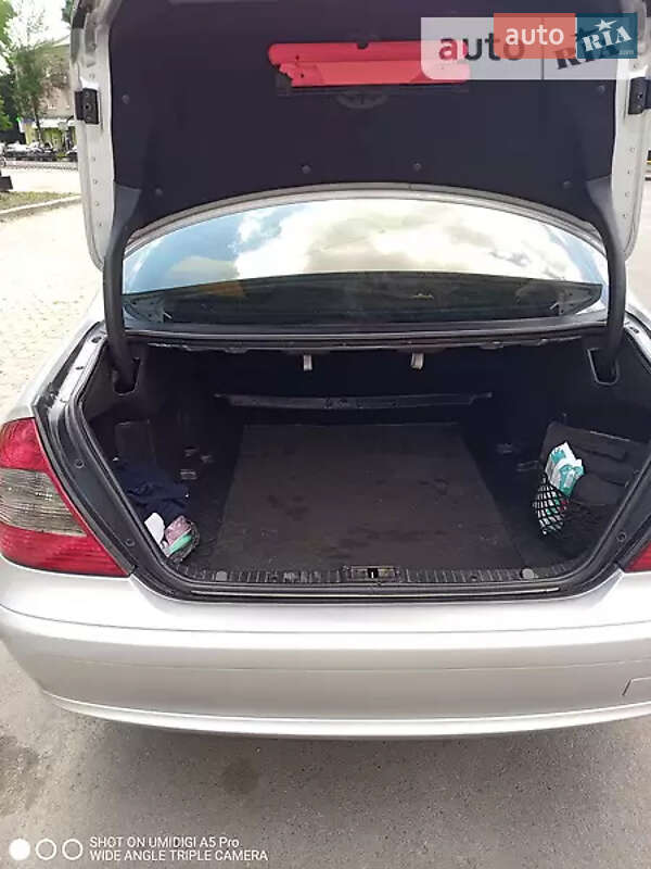 Седан Mercedes-Benz E-Class 2006 в Нововолынске