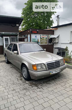 Седан Mercedes-Benz E-Class 1993 в Львові