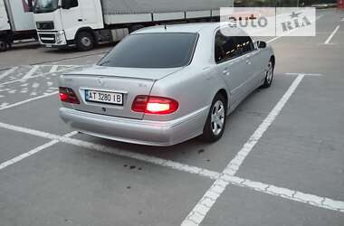 Седан Mercedes-Benz E-Class 2000 в Ивано-Франковске