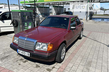 Седан Mercedes-Benz E-Class 1993 в Ивано-Франковске