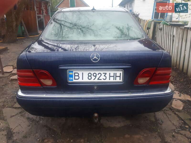 Седан Mercedes-Benz E-Class 1996 в Чорнухах