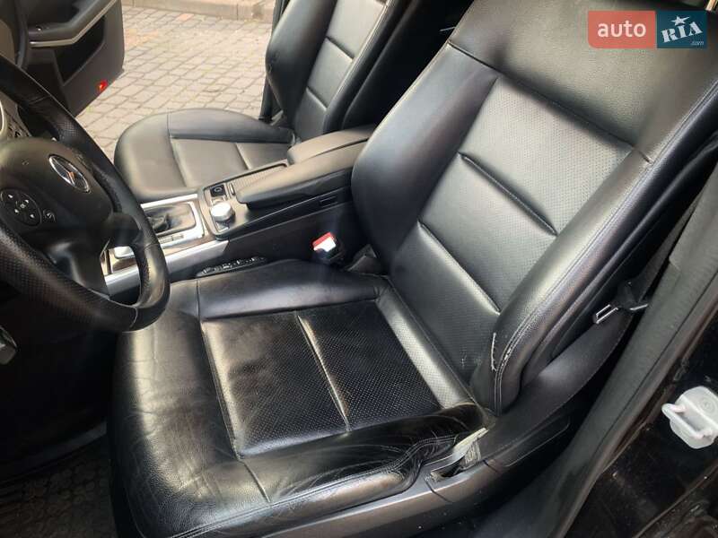 Седан Mercedes-Benz E-Class 2011 в Львове