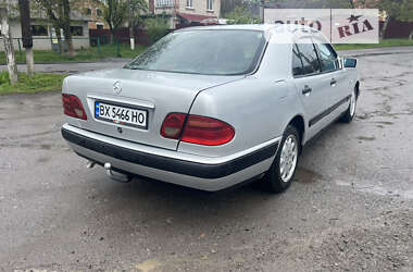 Седан Mercedes-Benz E-Class 1996 в Виннице