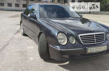 Седан Mercedes-Benz E-Class 2000 в Валках