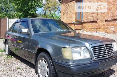 Седан Mercedes-Benz E-Class 1992 в Харкові