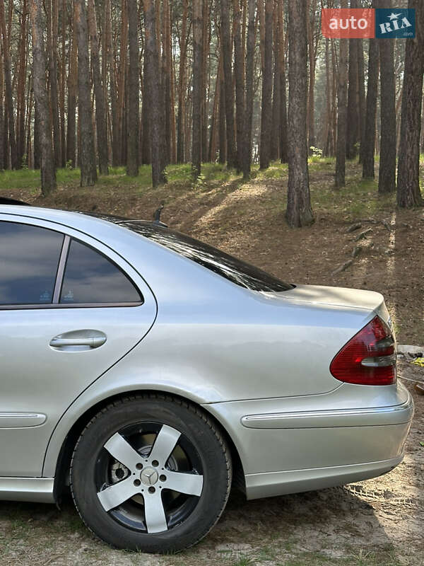 Седан Mercedes-Benz E-Class 2002 в Полтаві