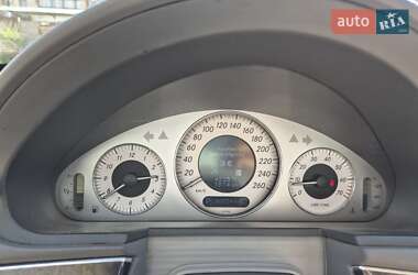Седан Mercedes-Benz E-Class 2005 в 