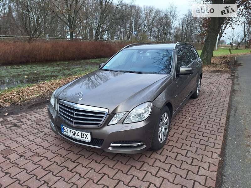 Універсал Mercedes-Benz E-Class 2011 в Зборові