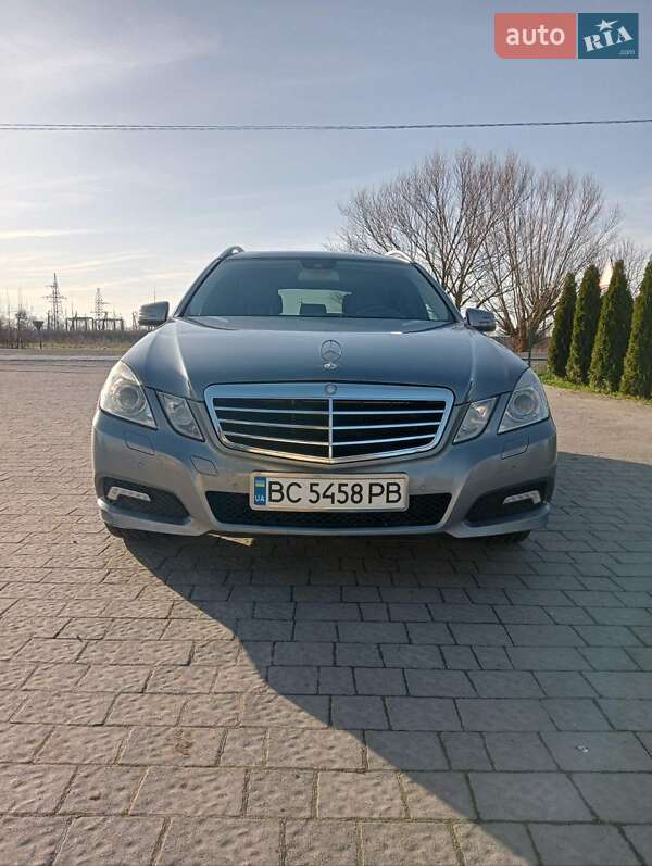 Mercedes-Benz E-Class 2010