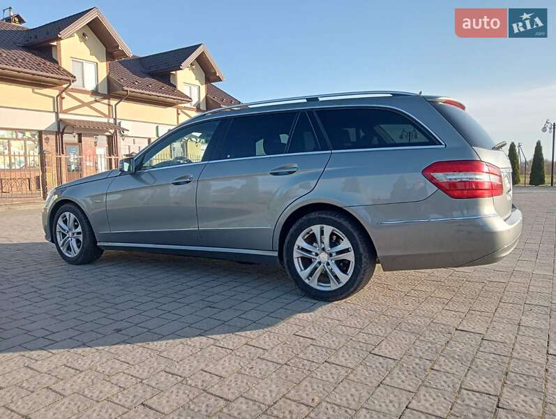 Універсал Mercedes-Benz E-Class 2010 в Львові фото 4 Універсал Mercedes-Benz E-Class 2010 в Львові