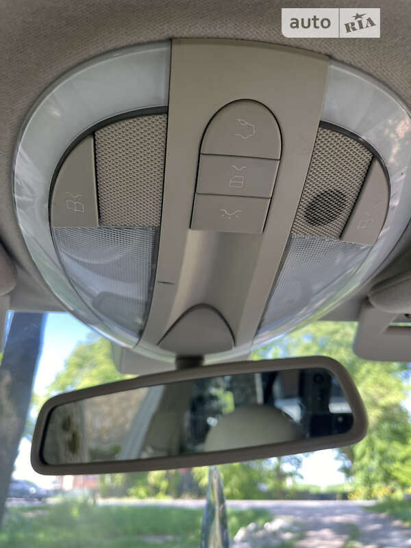 Универсал Mercedes-Benz E-Class 2004 в Мостиске