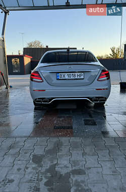 Седан Mercedes-Benz E-Class 2018 в 