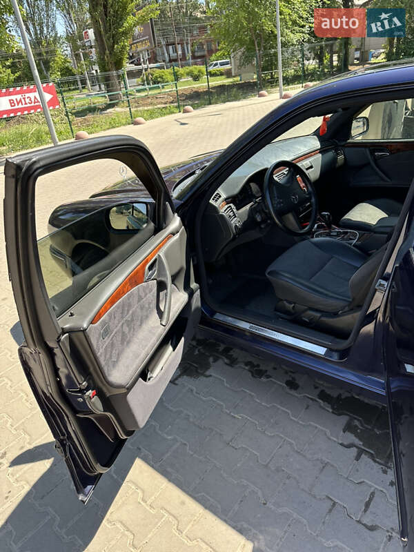 Седан Mercedes-Benz E-Class 2001 в Кривому Розі фото 8 Седан Mercedes-Benz E-Class 2001 в Кривому Розі