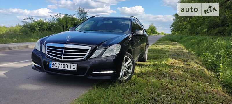 Универсал Mercedes-Benz E-Class 2011 в Николаеве фото 19 Универсал Mercedes-Benz E-Class 2011 в Николаеве