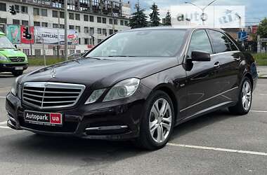 Седан Mercedes-Benz E-Class 2010 в Львове