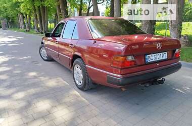 Седан Mercedes-Benz E-Class 1992 в Стрые