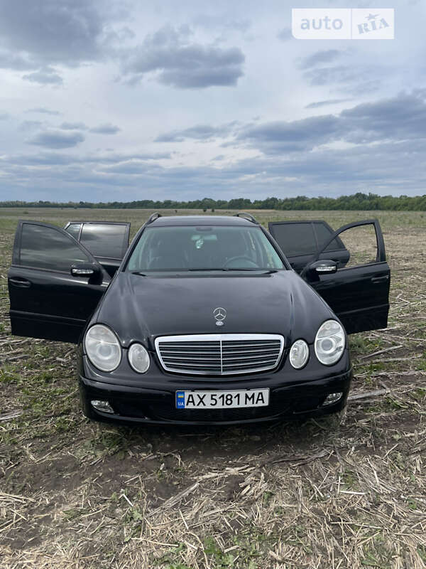 Mercedes-Benz E-Class 2005