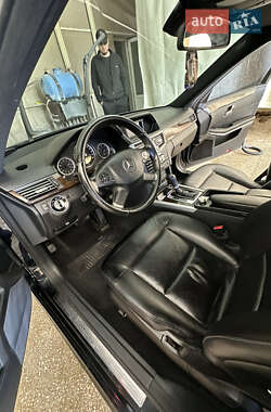 Седан Mercedes-Benz E-Class 2011 в 