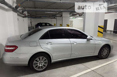 Седан Mercedes-Benz E-Class 2010 в Одессе