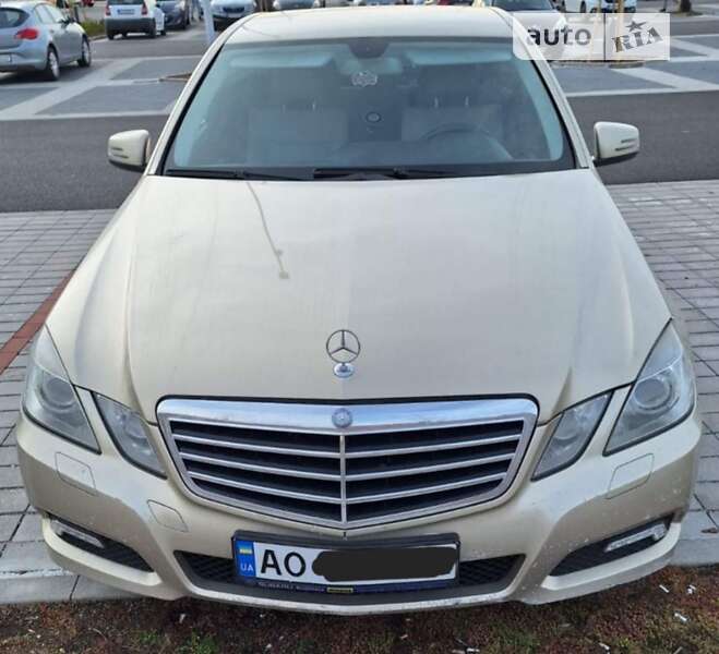 Седан Mercedes-Benz E-Class 2009 в Виноградове