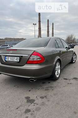 Седан Mercedes-Benz E-Class 2006 в Дніпрі