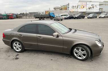 Седан Mercedes-Benz E-Class 2006 в Дніпрі