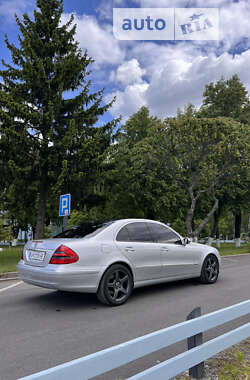 Седан Mercedes-Benz E-Class 2004 в Малине