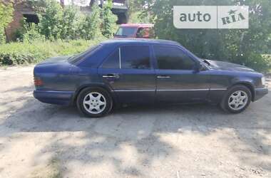 Седан Mercedes-Benz E-Class 1995 в Коломые