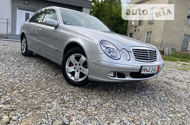 Седан Mercedes-Benz E-Class 2005 в Надвірній