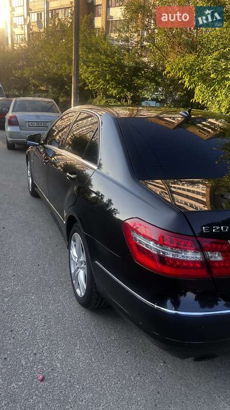 Седан Mercedes-Benz E-Class 2010 в Киеве