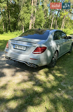 Седан Mercedes-Benz E-Class 2018 в 