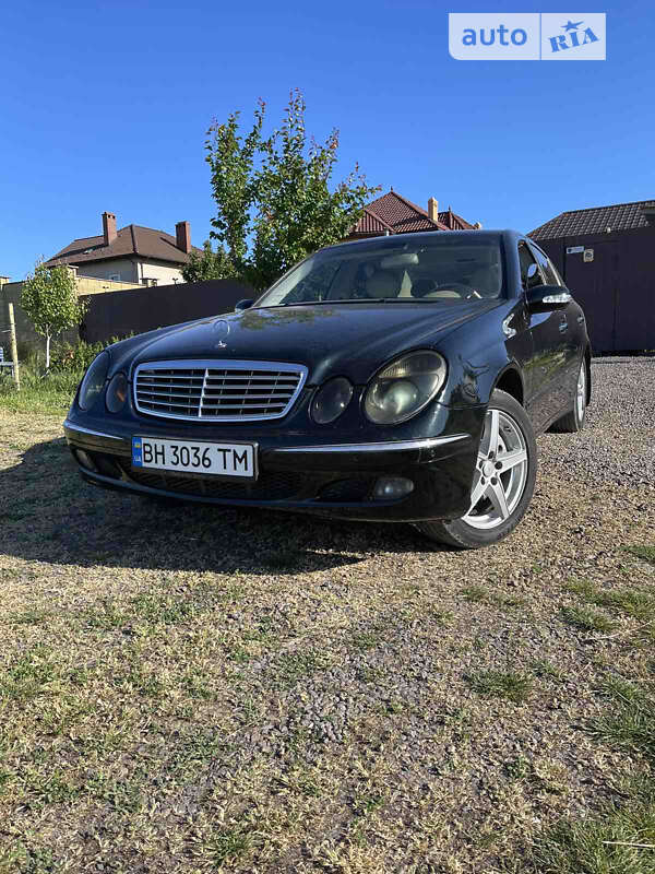 Седан Mercedes-Benz E-Class 2004 в Одессе