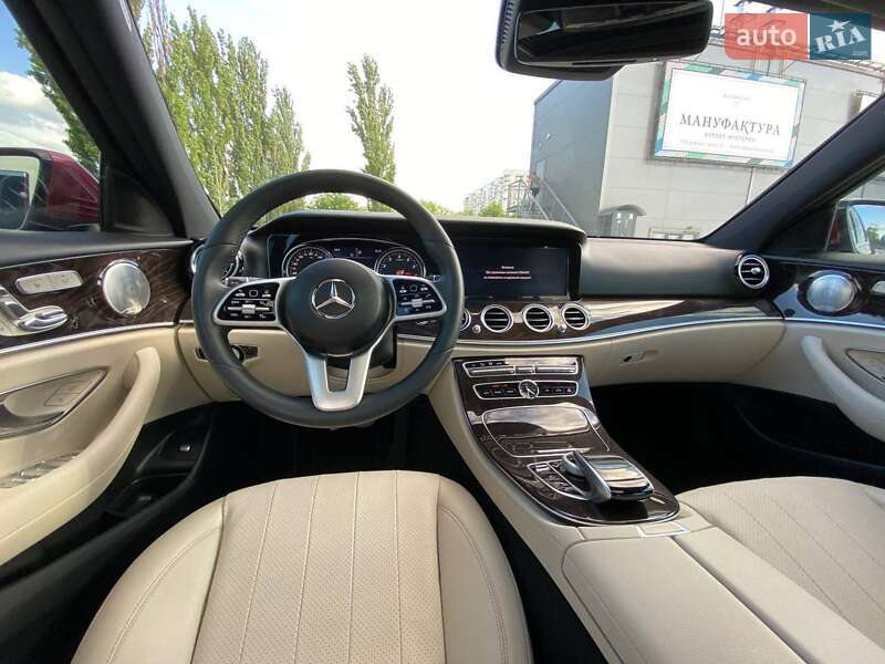 Седан Mercedes-Benz E-Class 2018 в Києві